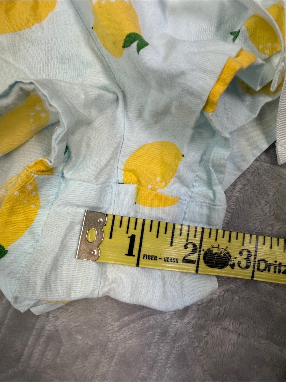 Old Navy Lounge Shorts with Lemon Print - Picture 5 of 5